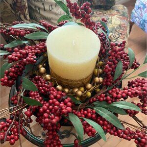 Cranberry gold vine candle centrepiece